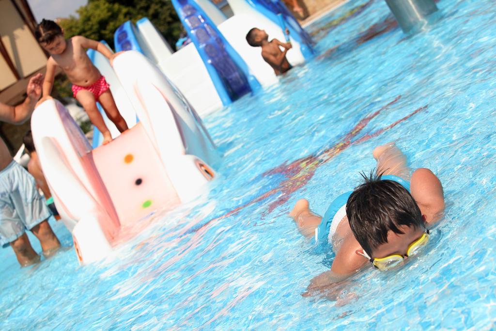 Hotel Danubia Park Veliko Gradište 외부 사진